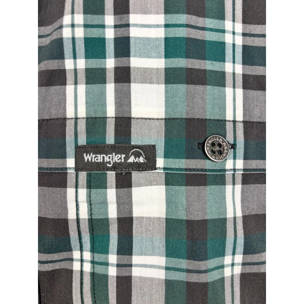 Wrangler Outdoor Mens Green Black Plaid Long Sleeve Button Down Shirt NWP25JB L